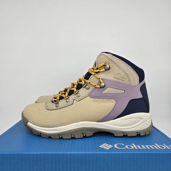 New Columbia Newton Ridge Plus Wide Women's Waterproof Hiking BootsSize 10